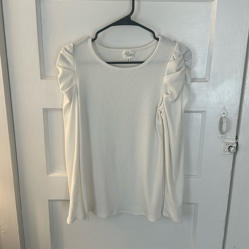 White long sleeve Ava James top size XS